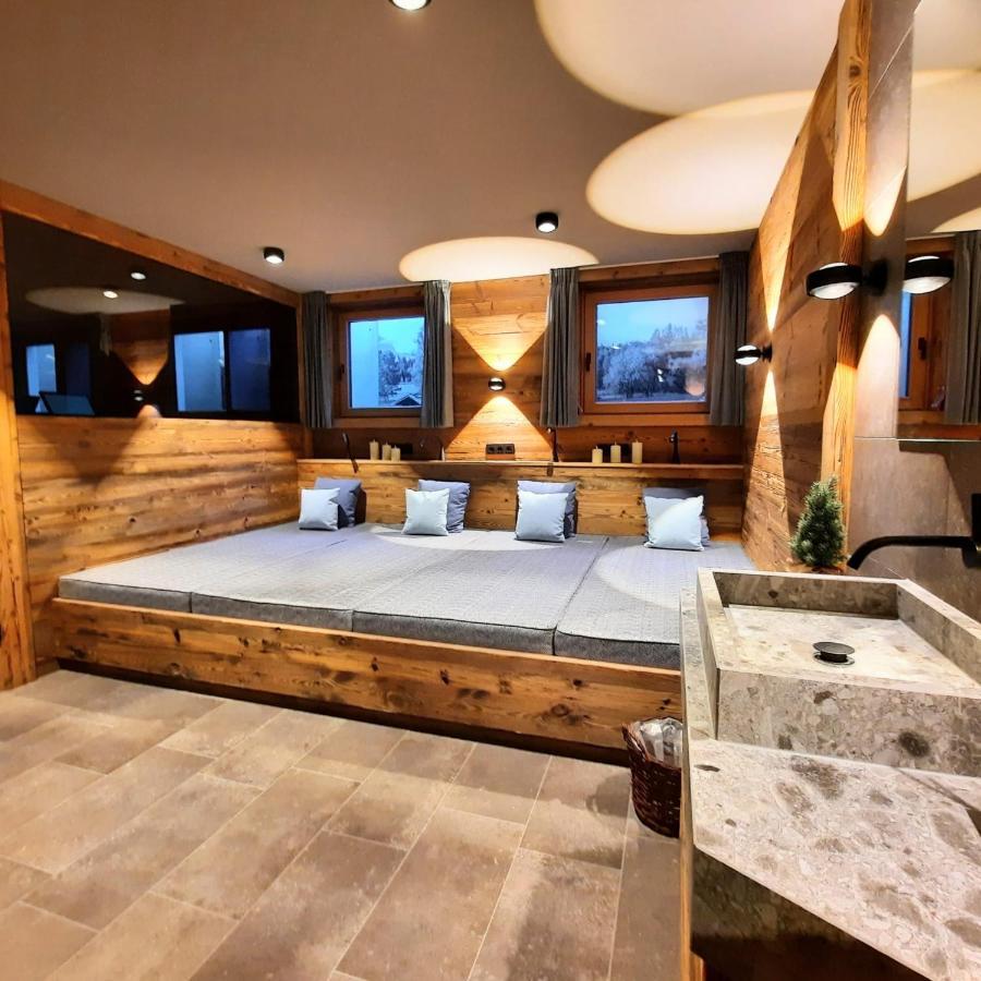Hahnenkamm Suite Ski-In Ski-Out Direkt An Der Hahnenkammbahn Kitzbühel Kültér fotó